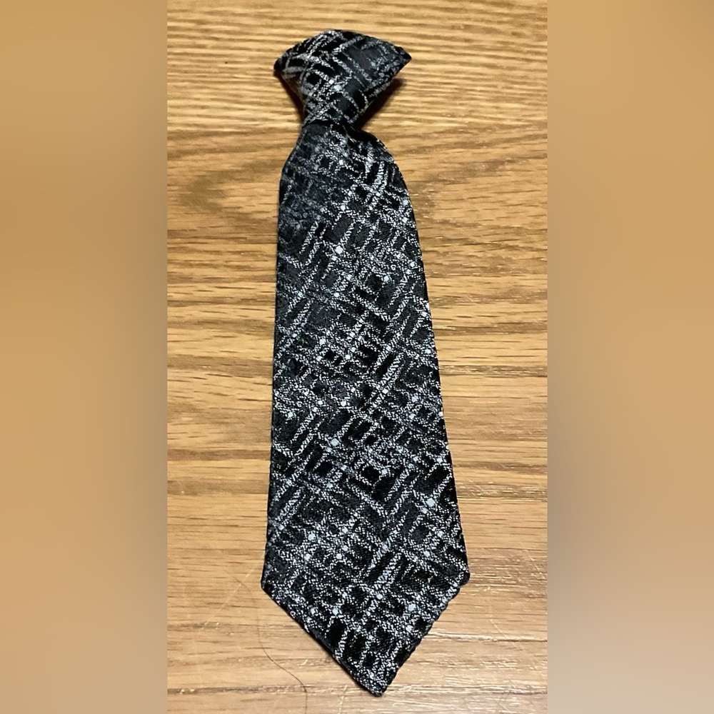 Elegant Black and White Boy's Clip on Tie. No Tags.